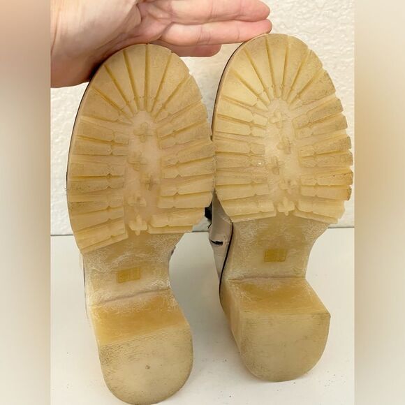 Free People James Chelsea Leather Boots in cream and black. 38/8 - Picture 10 of 13